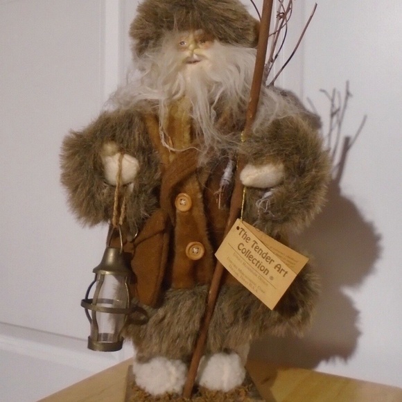 THE TENDER ART COLLECTION Folk Art Woodland Santa - Picture 1 of 7